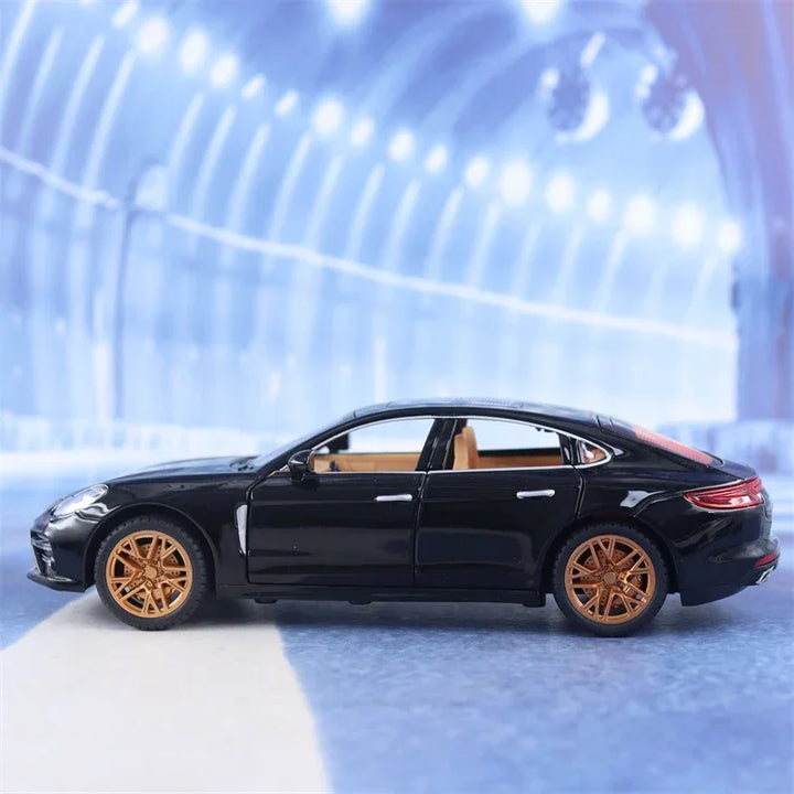Porsche Panamera 1:24 20cm