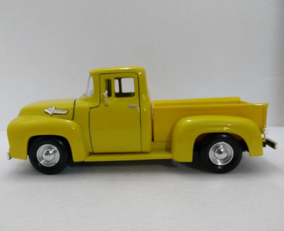 Miniatura Pickup Ford F-100 55/56 1:24