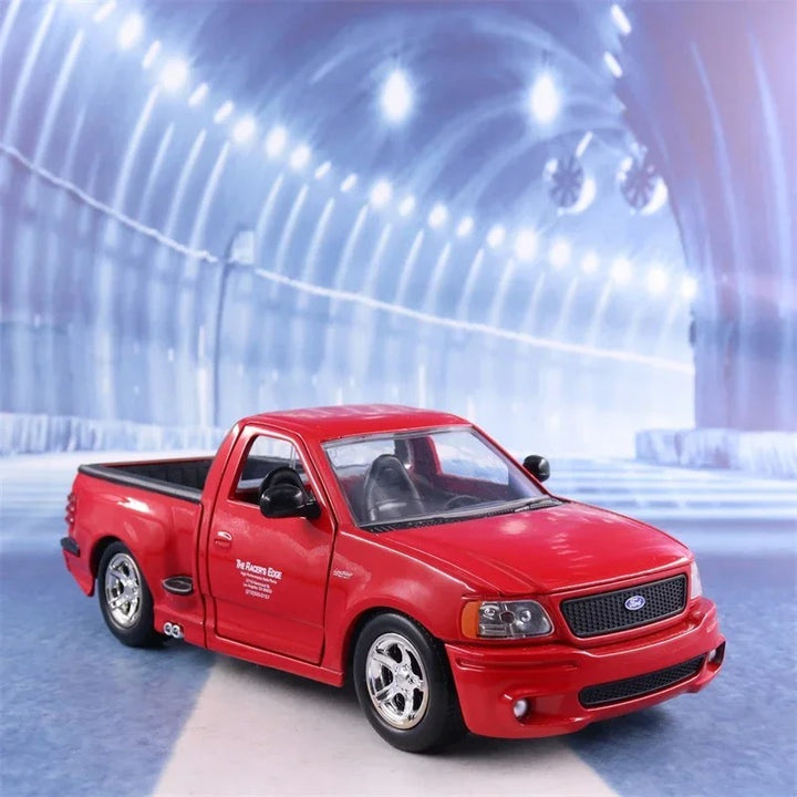 Ford F-150 SVT 1:24