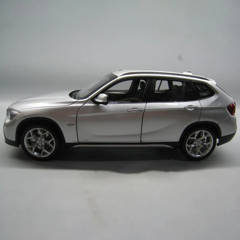 BMW X1 1:18