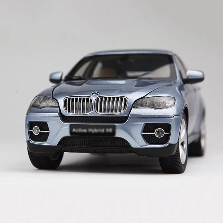 BMW X6 1:18 26cm