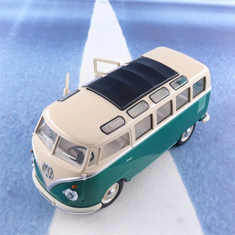 Kombi 1:24