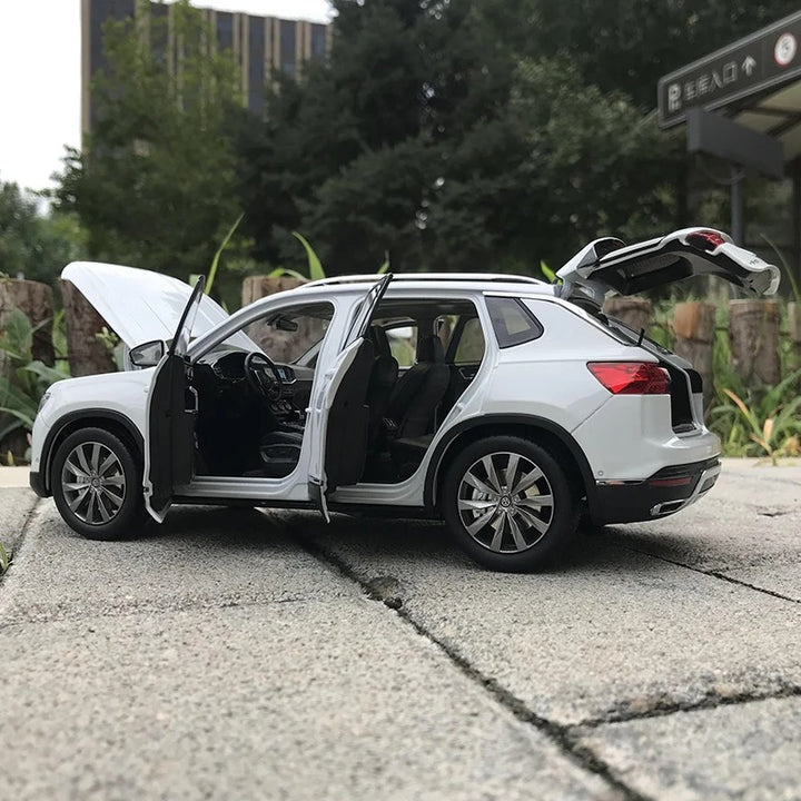 Volkswagen Tayron SUV 1:18 25cm