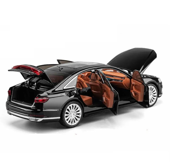 AUDI A8 1:24 21cm