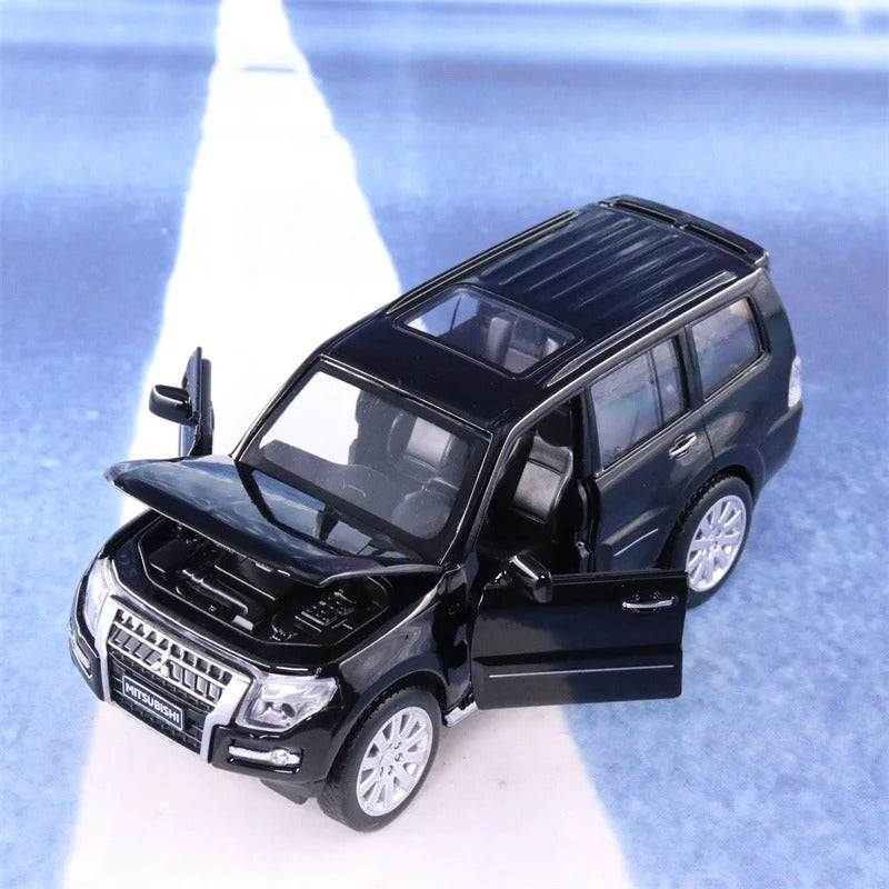 Mitsubishi PAJERO SUV 1:32