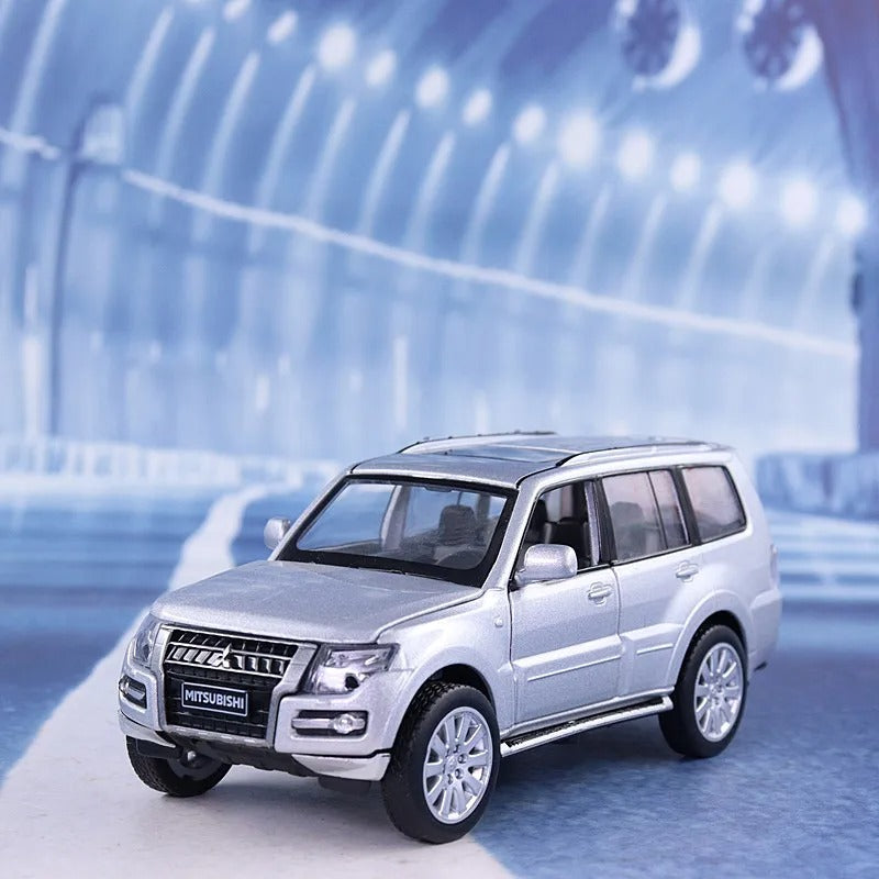 Mitsubishi PAJERO SUV 1:32