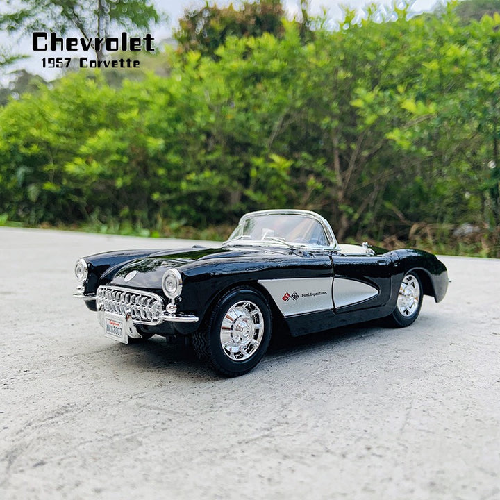Chevrolet Corvette 1957 1:24 19cm