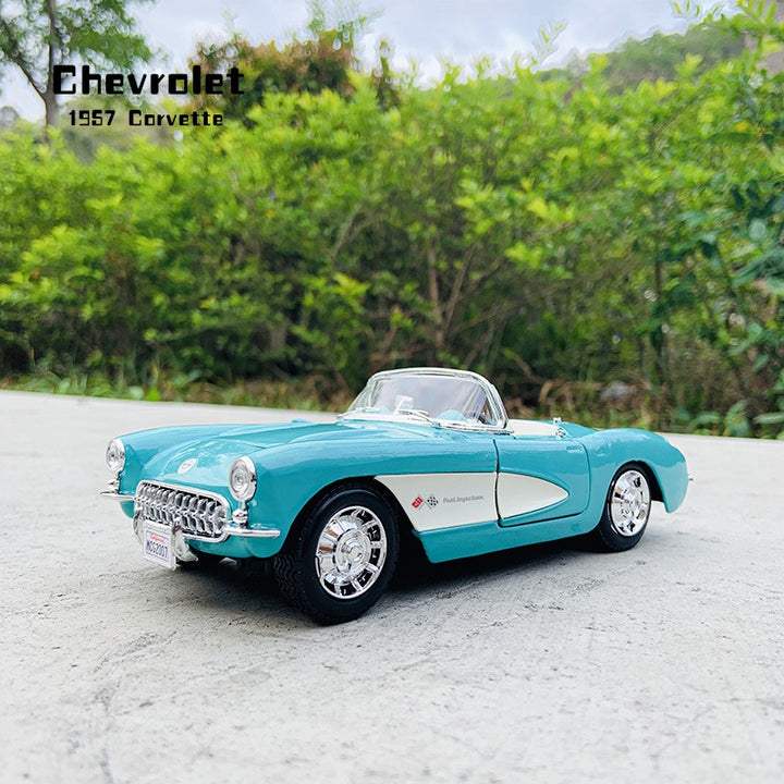 Chevrolet Corvette 1957 1:24 19cm
