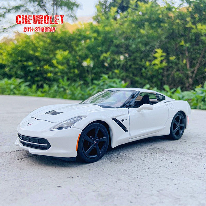 Chevrolet Stingray 2014 1:24 19cm