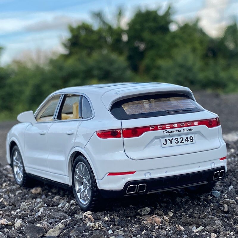 Porsche Cayenne Turbo 1:32