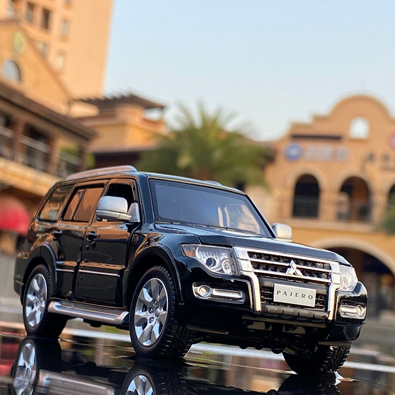 Mitsubishi PAJERO SUV 1:32