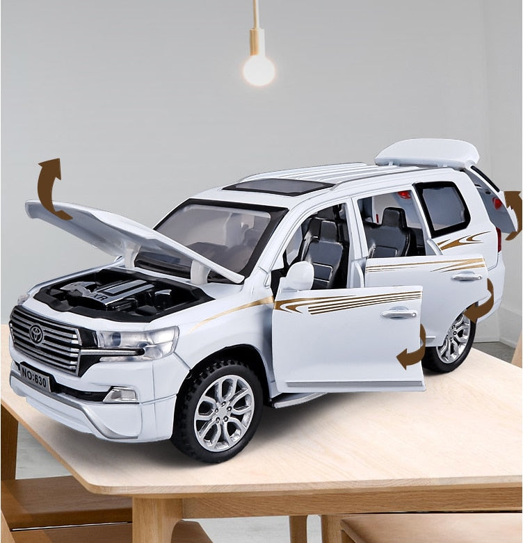 TOYOTA LAND CRUISER 1:32 15cm