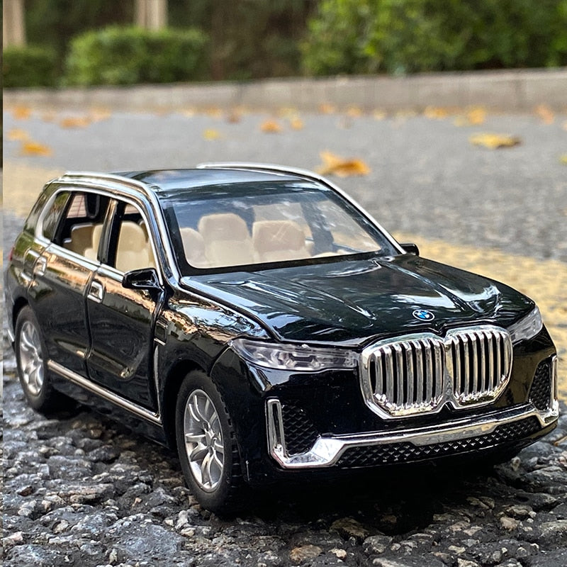 BMW X7 1:32