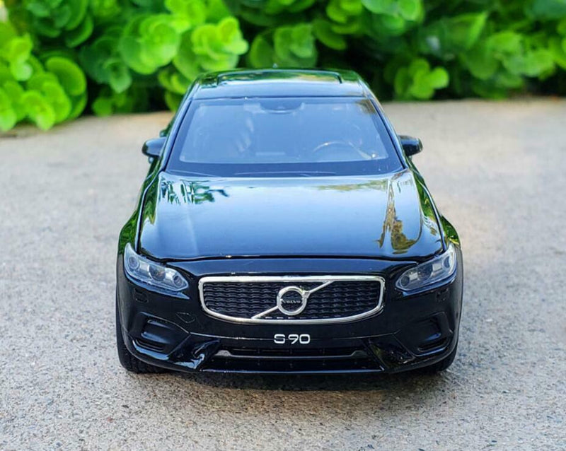 Volvo S90 1:32