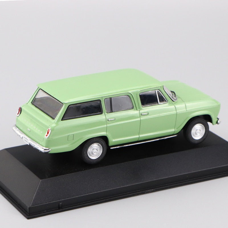 Chevrolet Veraneio (1965) 1:43