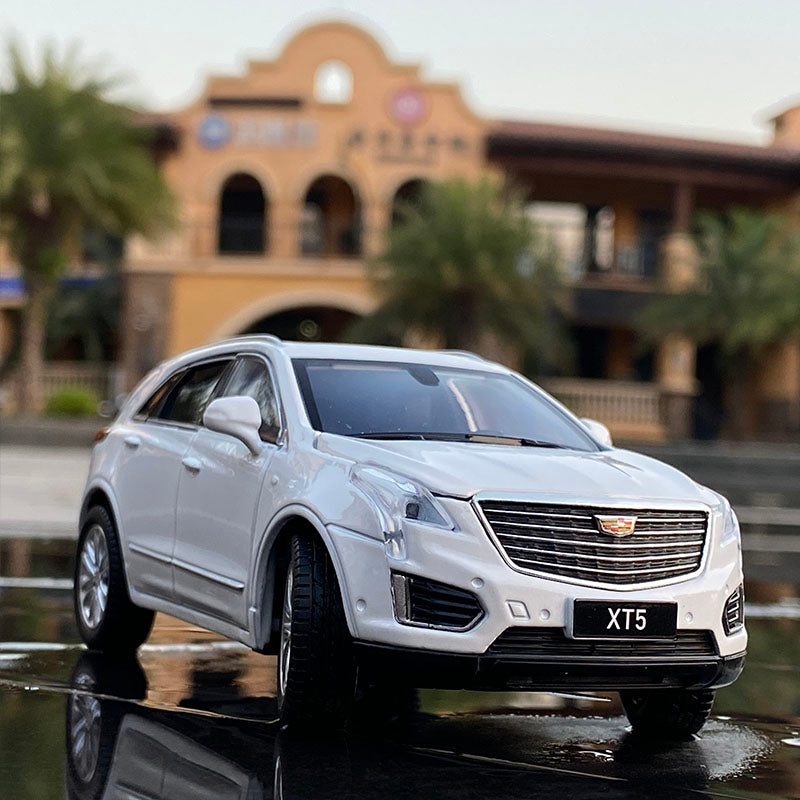 Cadillac XT5 SUV 1:32