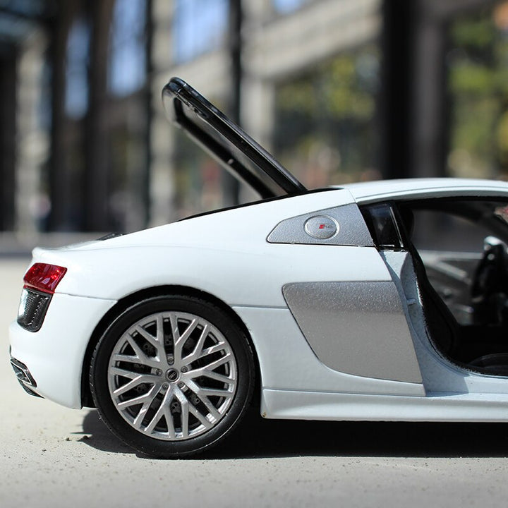 Audi R8 V10 1:24 20cm