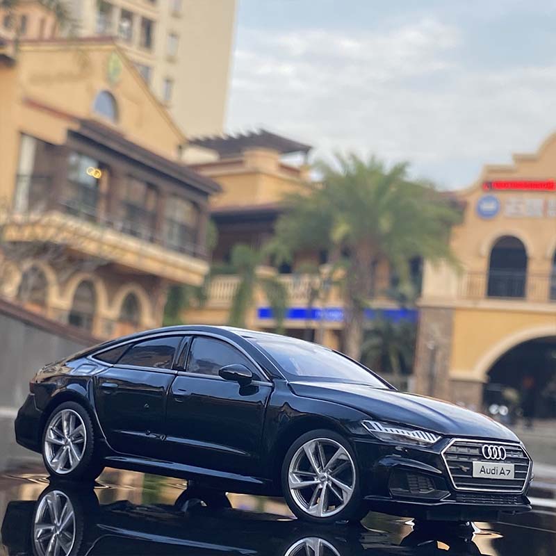 AUDI A4 / A7 1:32