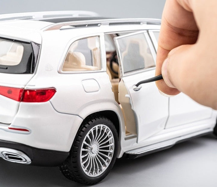 Mercedes-Benz Maybach GLS600 1:24 21cm