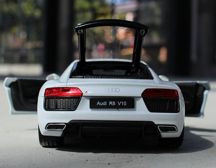 Audi R8 V10 1:24 20cm