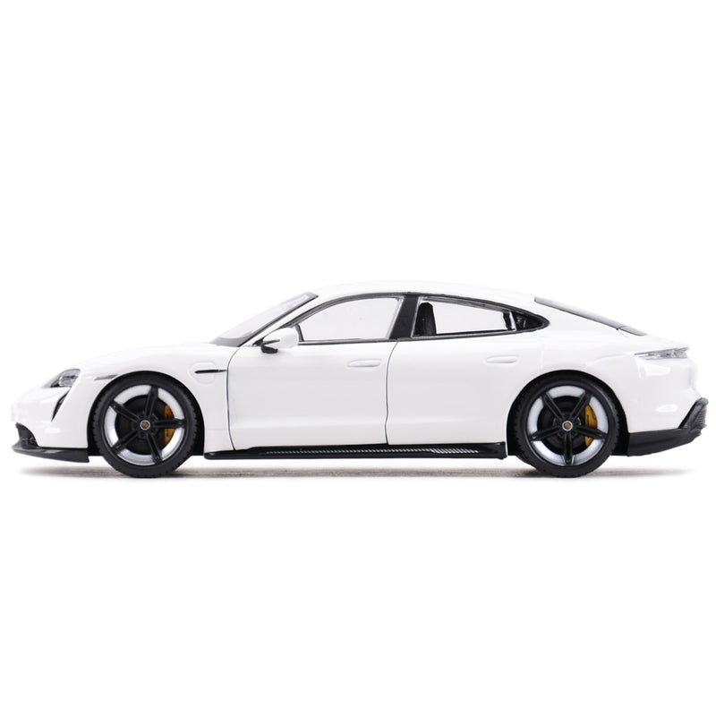 Porsche Taycan 1:24 20cm