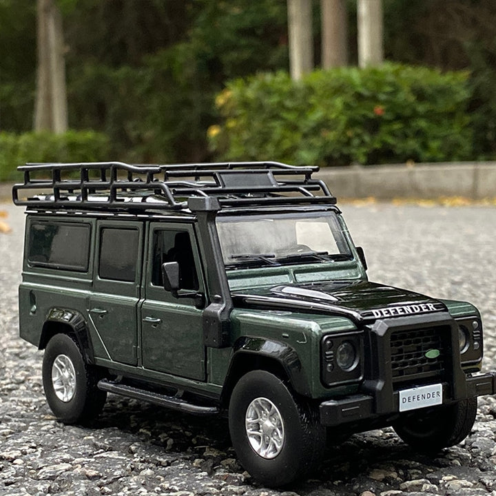 Land Rover Defender 110 1:32
