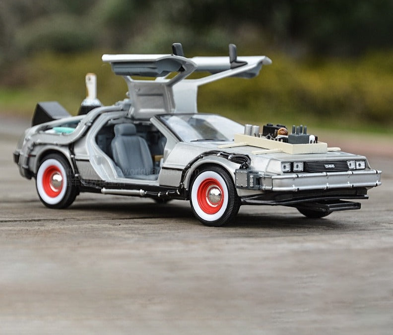 DeLorean 1:24