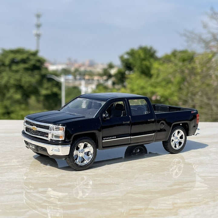 Silverado Classic Pickup 1:32
