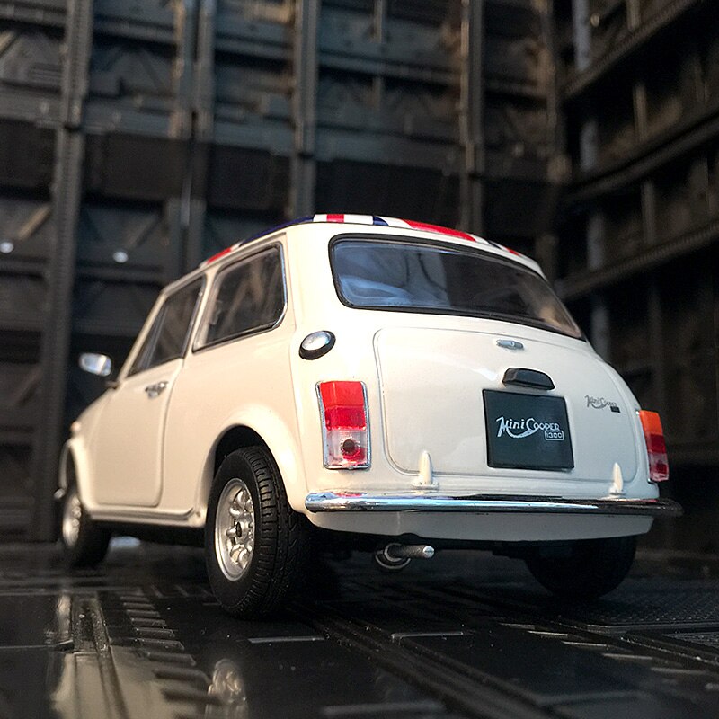 BMW mini cooper 1300 1:24