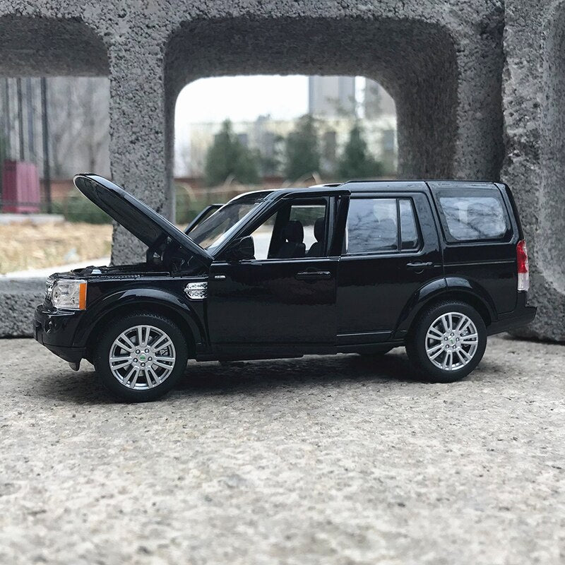 Land Rover Discovery 1:24