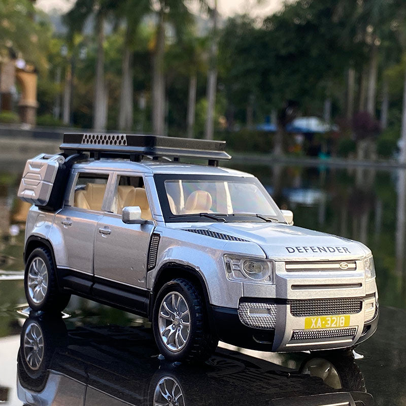 Land Rover Defender 1:32