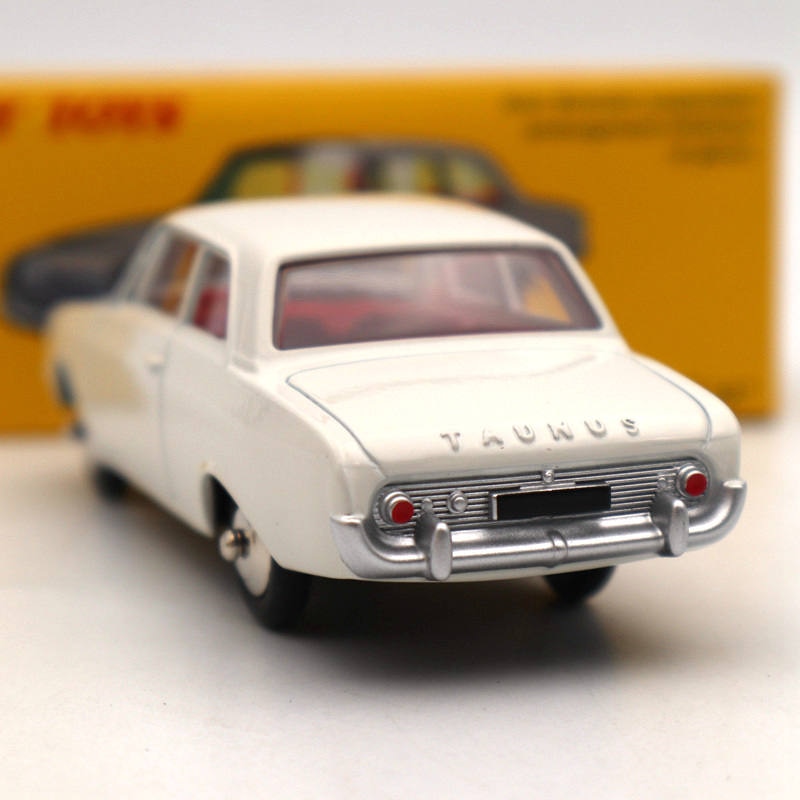 DeAgostini Dinky 1:43 10cm