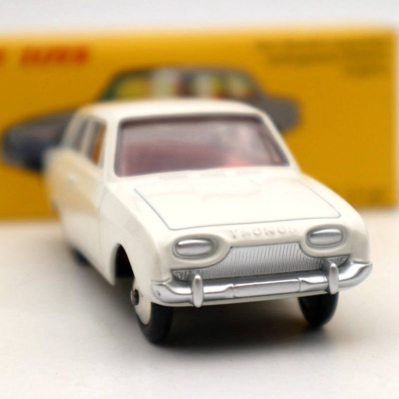 DeAgostini Dinky 1:43 10cm