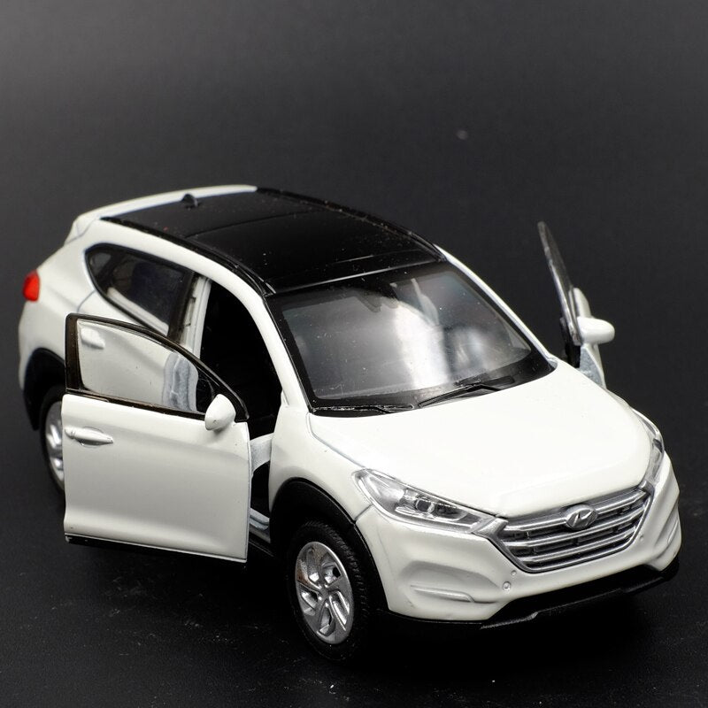 HYUNDAI Tucson 1:36