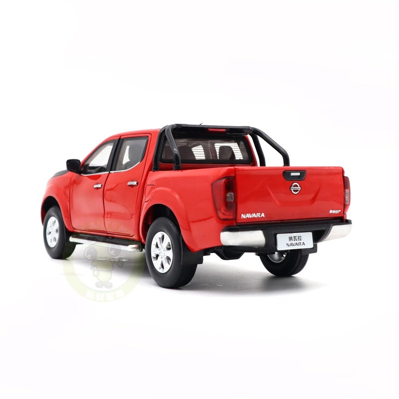 Nissan NAVARA Pickup 1:18