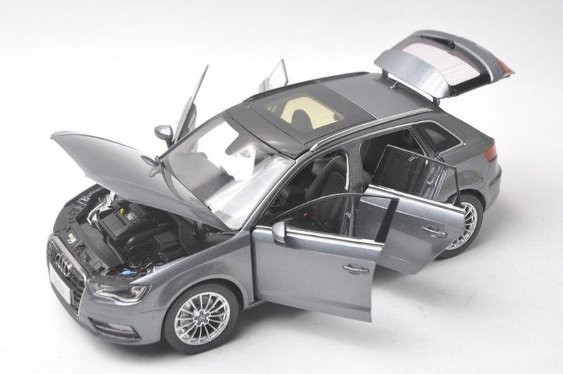 Audi A3 1:18 24cm