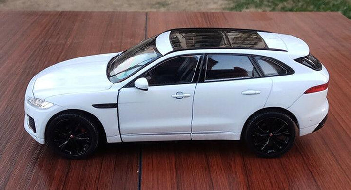 JAGUAR F-PACE 1:24