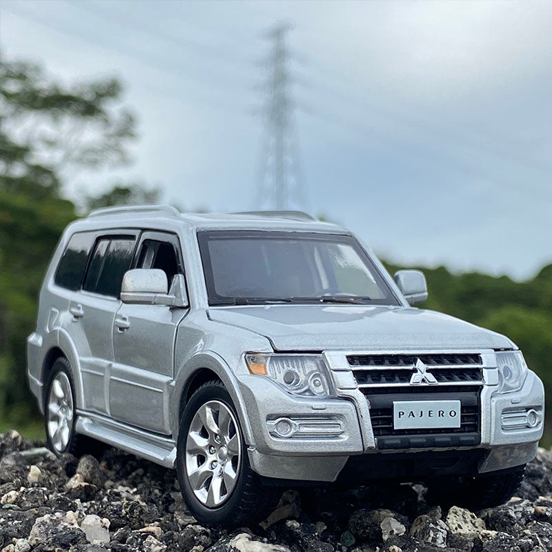 Mitsubishi PAJERO SUV 1:32