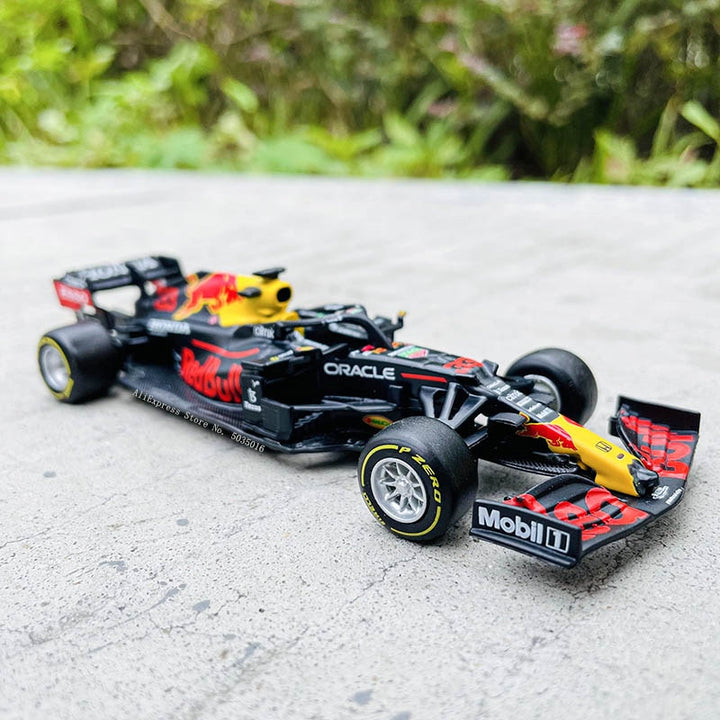 F1 Ferrari, Red Bull, Mercedes 1:43