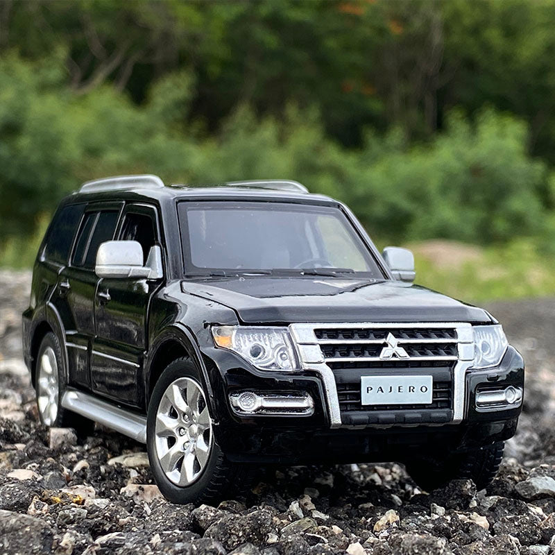 Mitsubishi PAJERO SUV 1:32