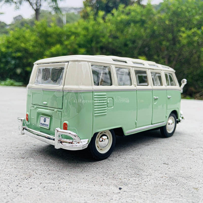 Kombi 1:24