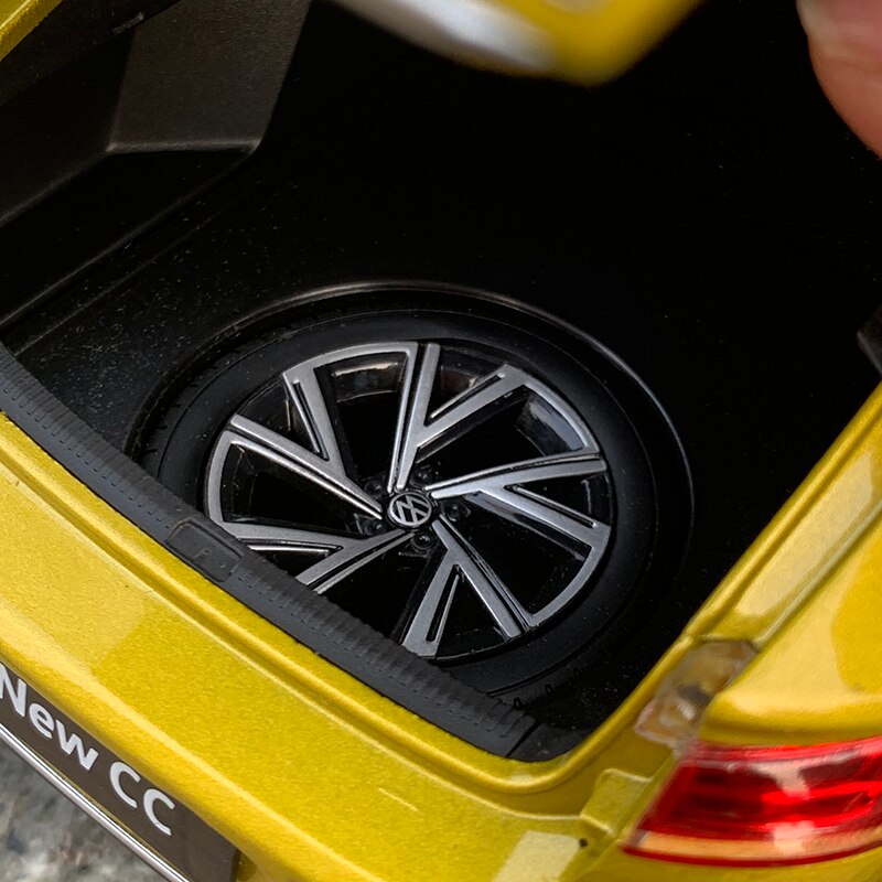 VW Arteon 2021 1:18 Volkswagen