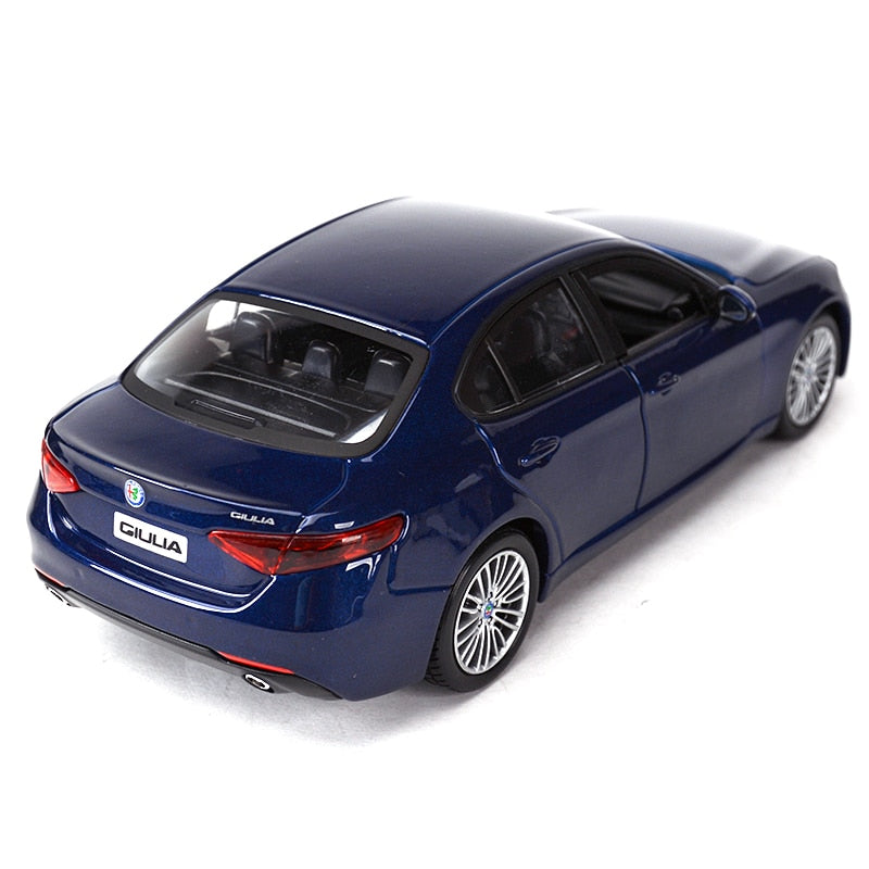 Alfa Romeo Giulia 1:24