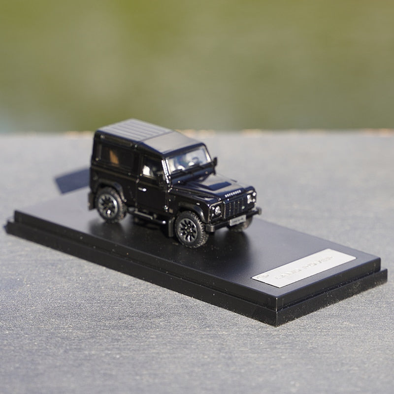 Land Rover Defender 90 1:64