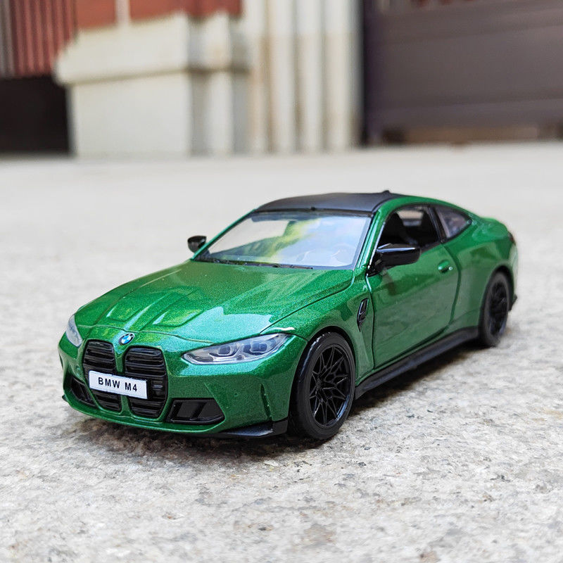 BMW M4 1:32