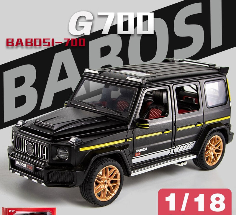 Mercedes G700 SUV 1:18 27cm