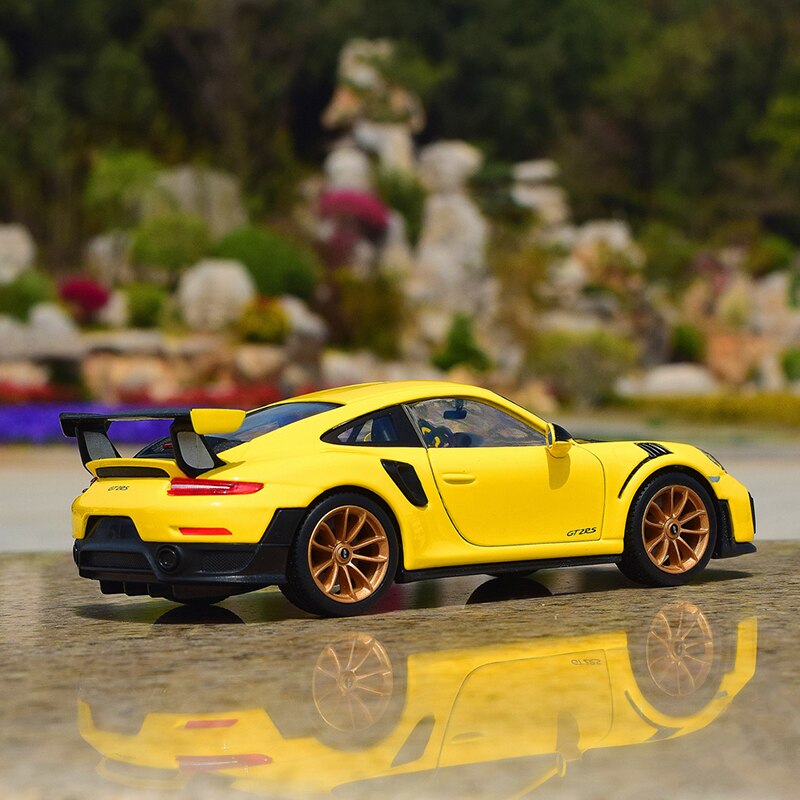 Porsche 911 GT2 1:24 19cm