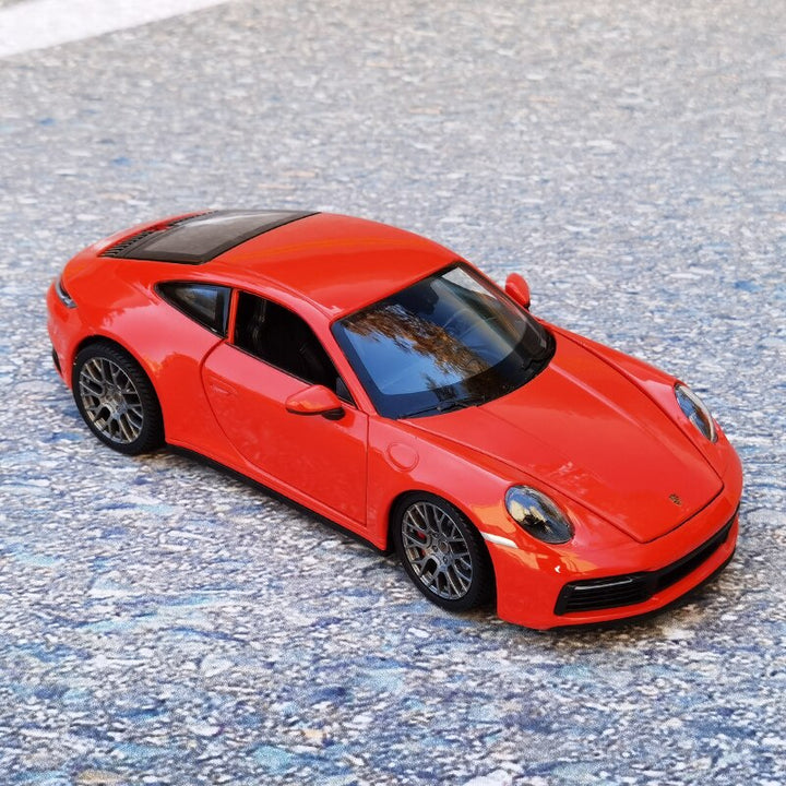 Porsche 911 Carrera (992) 1:24 19cm