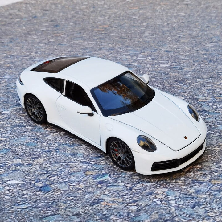 Porsche 911 Carrera (992) 1:24 19cm