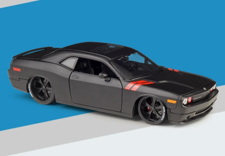 Dodge Challenger 1:24 19cm